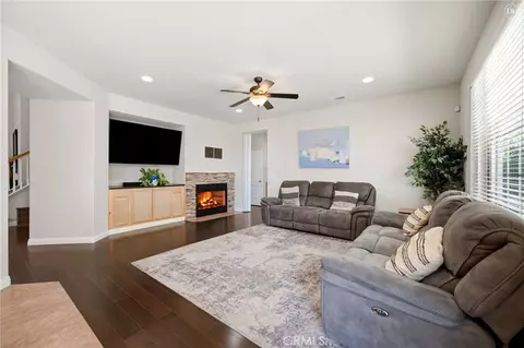 Living - 10062 Deville, Moreno Valley, CA 92557 photo 2 of 7