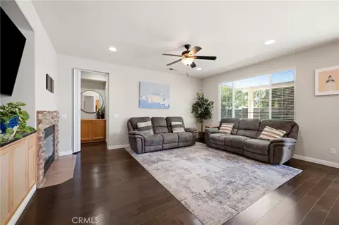 Living - 10062 Deville, Moreno Valley, CA 92557 photo 5 of 7