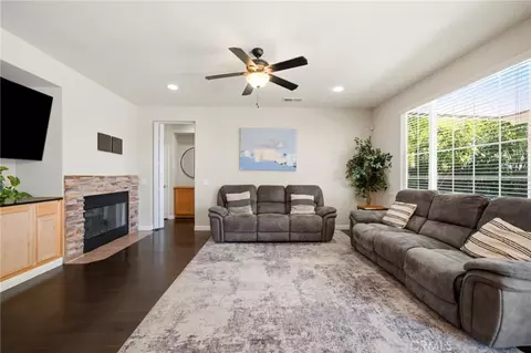 Living - 10062 Deville, Moreno Valley, CA 92557 photo 6 of 7