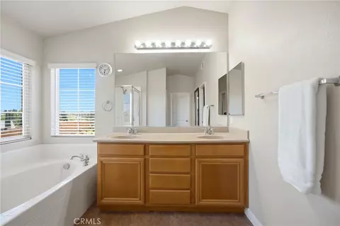 Bath - 10062 Deville, Moreno Valley, CA 92557 photo 4 of 4