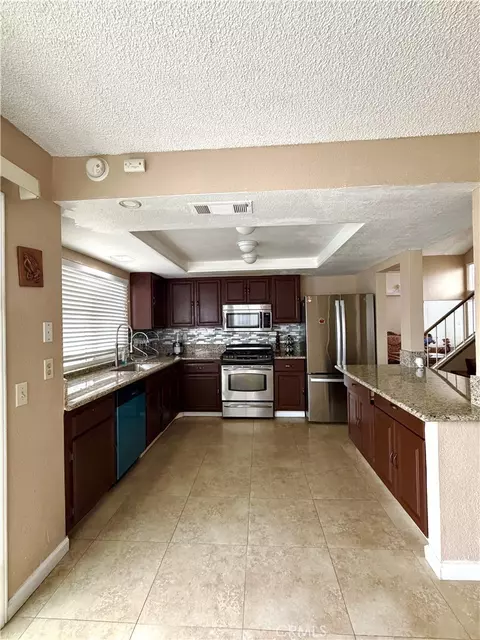 Kitchen - 571 Orca, Perris, CA 92571 photo 1 of 2