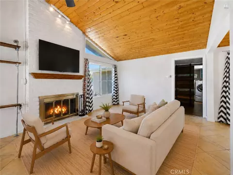 Living - 2906 Berkeley, Riverside, CA 92506 photo 3 of 5