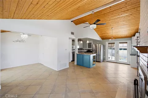Living - 2906 Berkeley, Riverside, CA 92506 photo 2 of 5