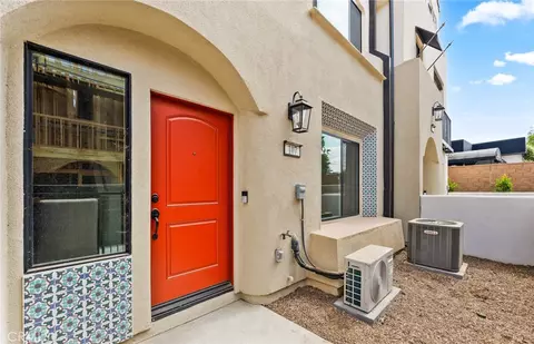 Exterior - 107 Sorrel Ct, Burbank, CA 91506 photo 1 of 3