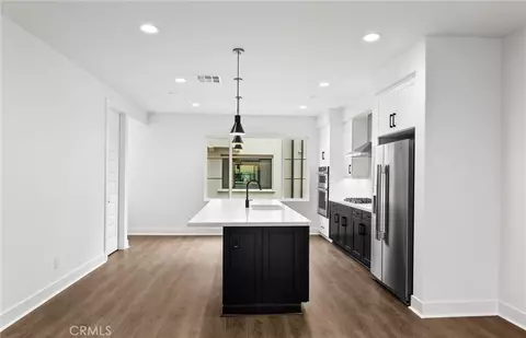 Entry Way - 107 Sorrel Ct, Burbank, CA 91506 photo 6 of 8