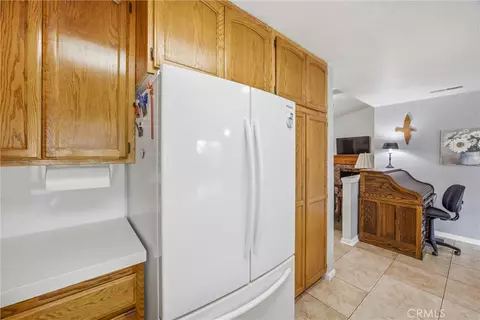 Kitchen - 177 Genoa, Upland, CA 91786 photo 3 of 4