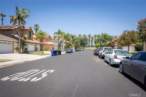 View/Area - 7482 Cambridge Ct, Fontana, CA 92336 photo 1 of 8