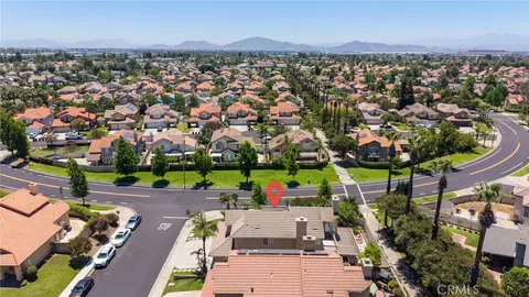 View/Area - 7482 Cambridge Ct, Fontana, CA 92336 photo 4 of 8