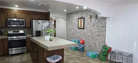 Entry Way - 7115 Rubidoux, Yucca Valley, CA 92284 photo 1 of 2