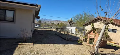 Exterior - 7115 Rubidoux, Yucca Valley, CA 92284 photo 8 of 10