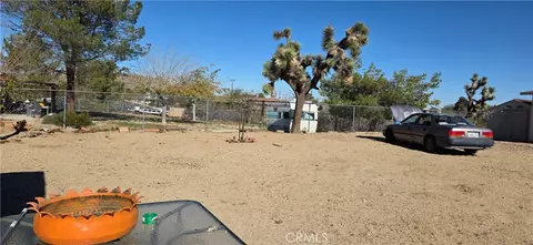 Exterior - 7115 Rubidoux, Yucca Valley, CA 92284 photo 4 of 10