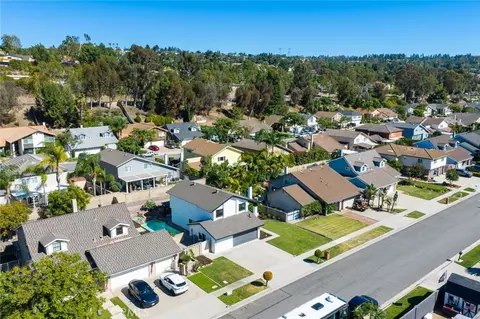 View/Area - 7666 E Paseo Laredo, Anaheim, CA 92808 photo 3 of 3
