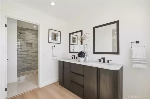 Bath - 7666 E Paseo Laredo, Anaheim, CA 92808 photo 4 of 5