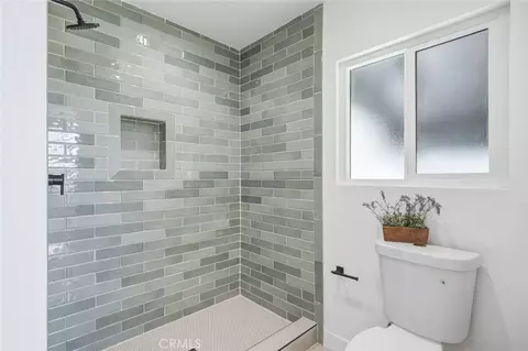 Bath - 7666 E Paseo Laredo, Anaheim, CA 92808 photo 5 of 5