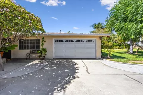 Exterior - 7186 Olive St, Highland, CA 92346 photo 5 of 7