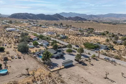 View/Area - 32865 Topaz, Lucerne Valley, CA 92356 photo 10 of 11