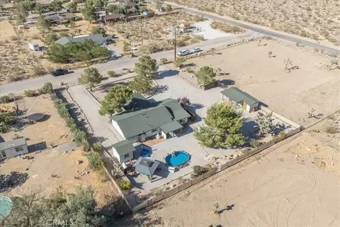 View/Area - 32865 Topaz, Lucerne Valley, CA 92356 photo 8 of 11