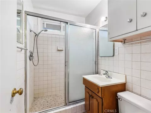 Bath - 2973 Flanders, Riverside, CA 92507 photo 1 of 2