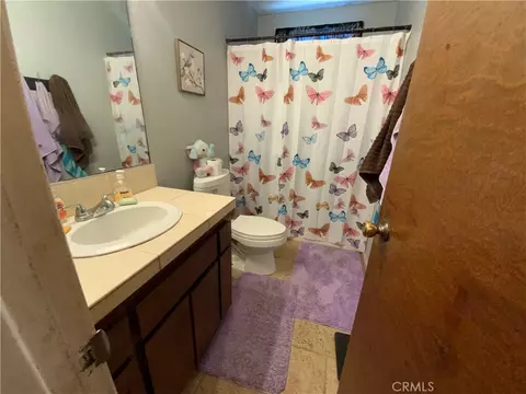 Bath - 1295 N 9th, Colton, CA 92324 photo 3 of 4