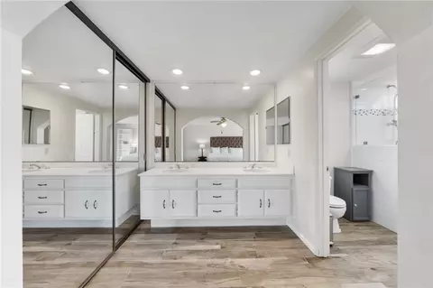 Bath - 26152 Sally, Lake Forest, CA 92630 photo 3 of 5
