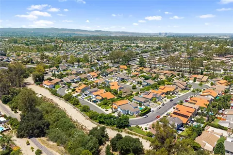 View/Area - 26152 Sally, Lake Forest, CA 92630 photo 3 of 4