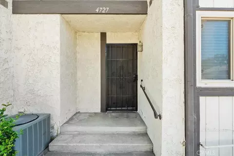 4727 Knickerbocker, Riverside, CA 92501 photo 4