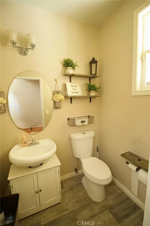 Bath - 3891 Albillo Loop, Perris, CA 92571 photo 1 of 3