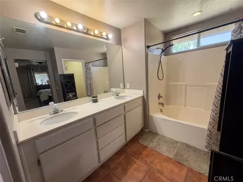 Bath - 3891 Albillo Loop, Perris, CA 92571 photo 3 of 3