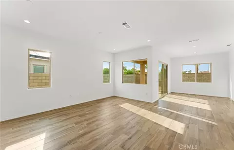 Living - 39946 Everglades Dr, Indio, CA 92203 photo 4 of 7