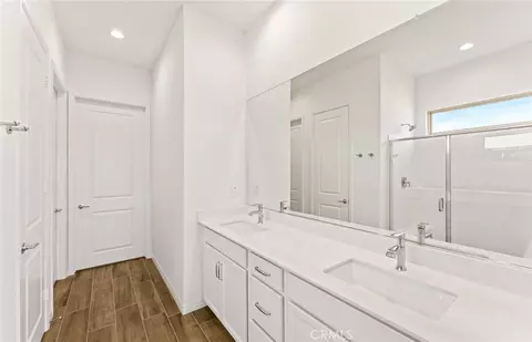 Bath - 39946 Everglades Dr, Indio, CA 92203 photo 1 of 4
