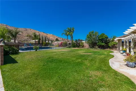Exterior - 1484 Adam St, Banning, CA 92220 photo 4 of 10