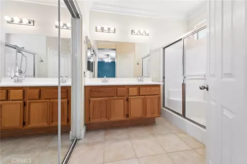 Bath - 1484 Adam St, Banning, CA 92220 photo 2 of 4