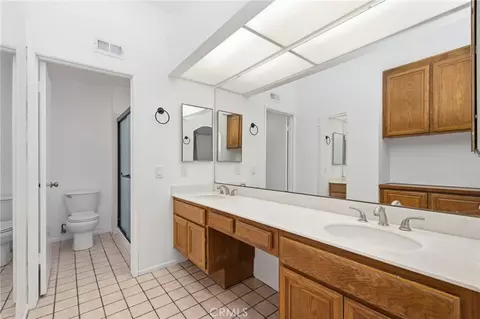 Bath - 11548 Copper Pass Ct, Rancho Cucamonga, CA 91737 photo 2 of 2