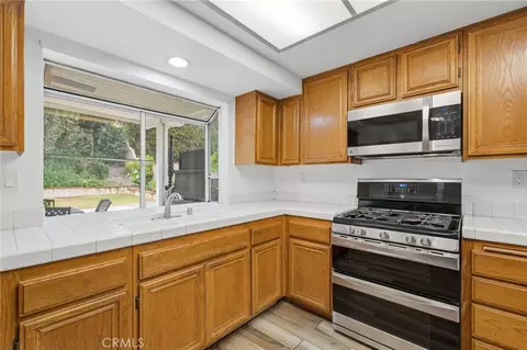 Kitchen - 11548 Copper Pass Ct, Rancho Cucamonga, CA 91737 photo 2 of 3