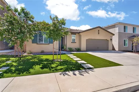 Exterior - 35585 Roxy, Beaumont, CA 92223 photo 3 of 7
