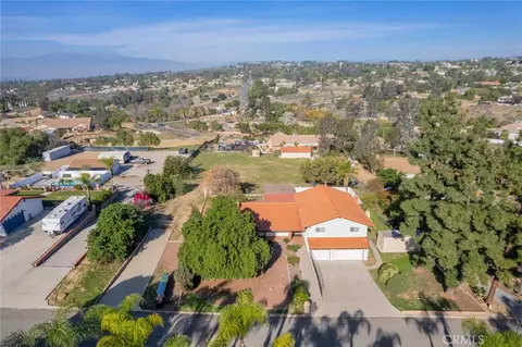 View/Area - 15750 Pounders, Riverside, CA 92504 photo 3 of 8