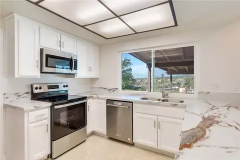 Kitchen - 15750 Pounders, Riverside, CA 92504 photo 4 of 4