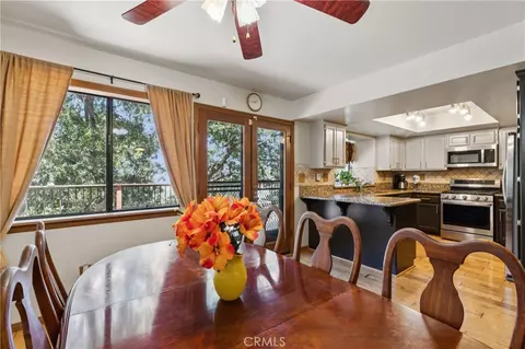 Dining - 1255 Aleutian Dr, Lake Arrowhead, CA 92352 photo 2 of 2