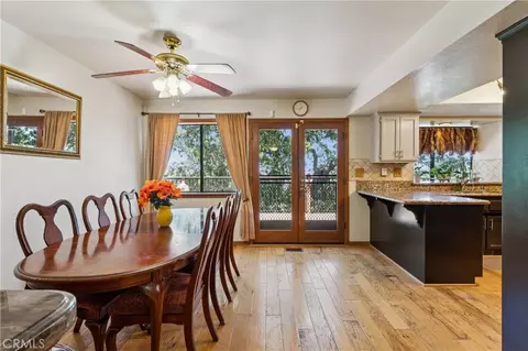 Dining - 1255 Aleutian Dr, Lake Arrowhead, CA 92352 photo 1 of 2