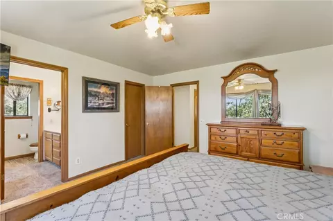 Bedroom - 1255 Aleutian Dr, Lake Arrowhead, CA 92352 photo 4 of 4