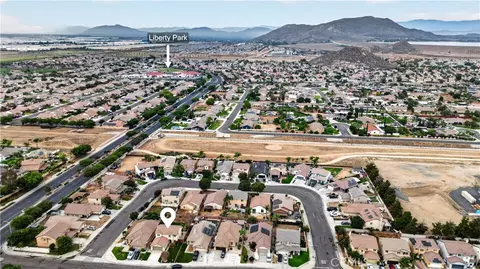 View/Area - 1020 Marigold Dr, Perris, CA 92571 photo 9 of 13