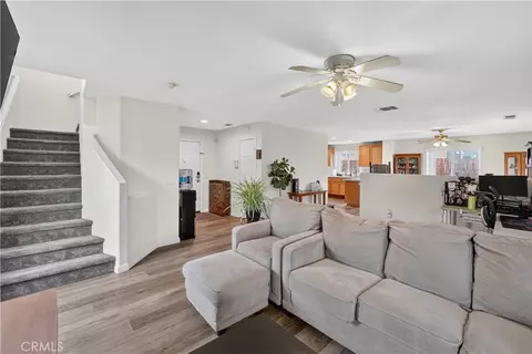 Entry Way - 1020 Marigold Dr, Perris, CA 92571 photo 3 of 6
