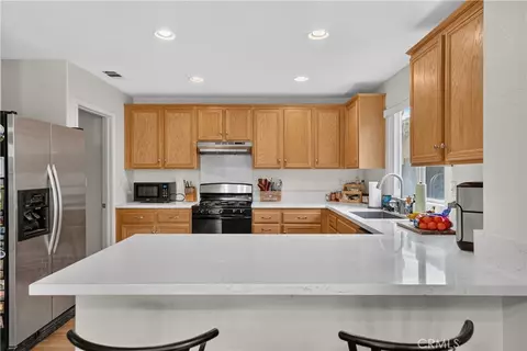 Kitchen - 1020 Marigold Dr, Perris, CA 92571 photo 4 of 8
