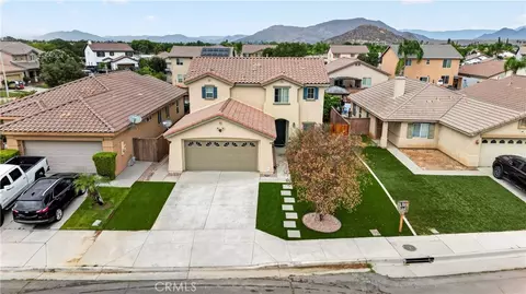 View/Area - 1020 Marigold Dr, Perris, CA 92571 photo 3 of 13
