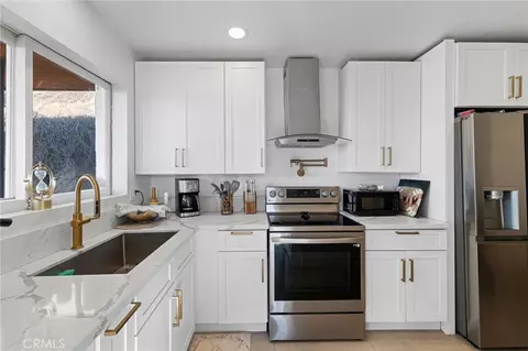 Kitchen - 3170 Pachappa, Riverside, CA 92506 photo 3 of 3