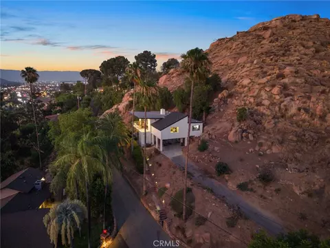 View/Area - 3170 Pachappa, Riverside, CA 92506 photo 2 of 12