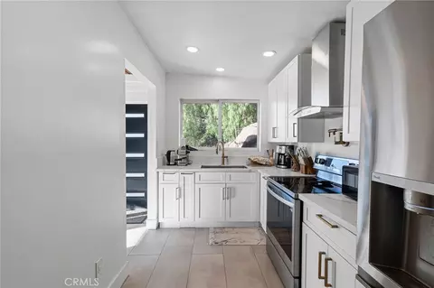 Kitchen - 3170 Pachappa, Riverside, CA 92506 photo 2 of 3