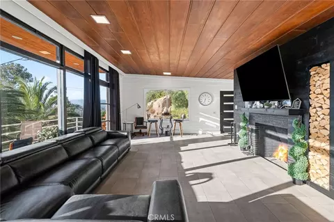 Living - 3170 Pachappa, Riverside, CA 92506 photo 3 of 5