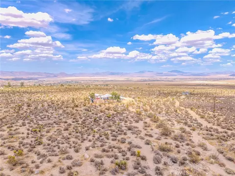 View/Area - 32787 Jagadon, Lucerne Valley, CA 92356 photo 8 of 14