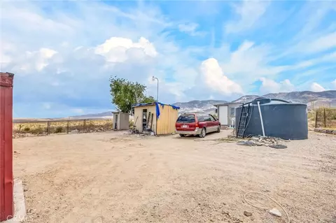Exterior - 32787 Jagadon, Lucerne Valley, CA 92356 photo 8 of 10
